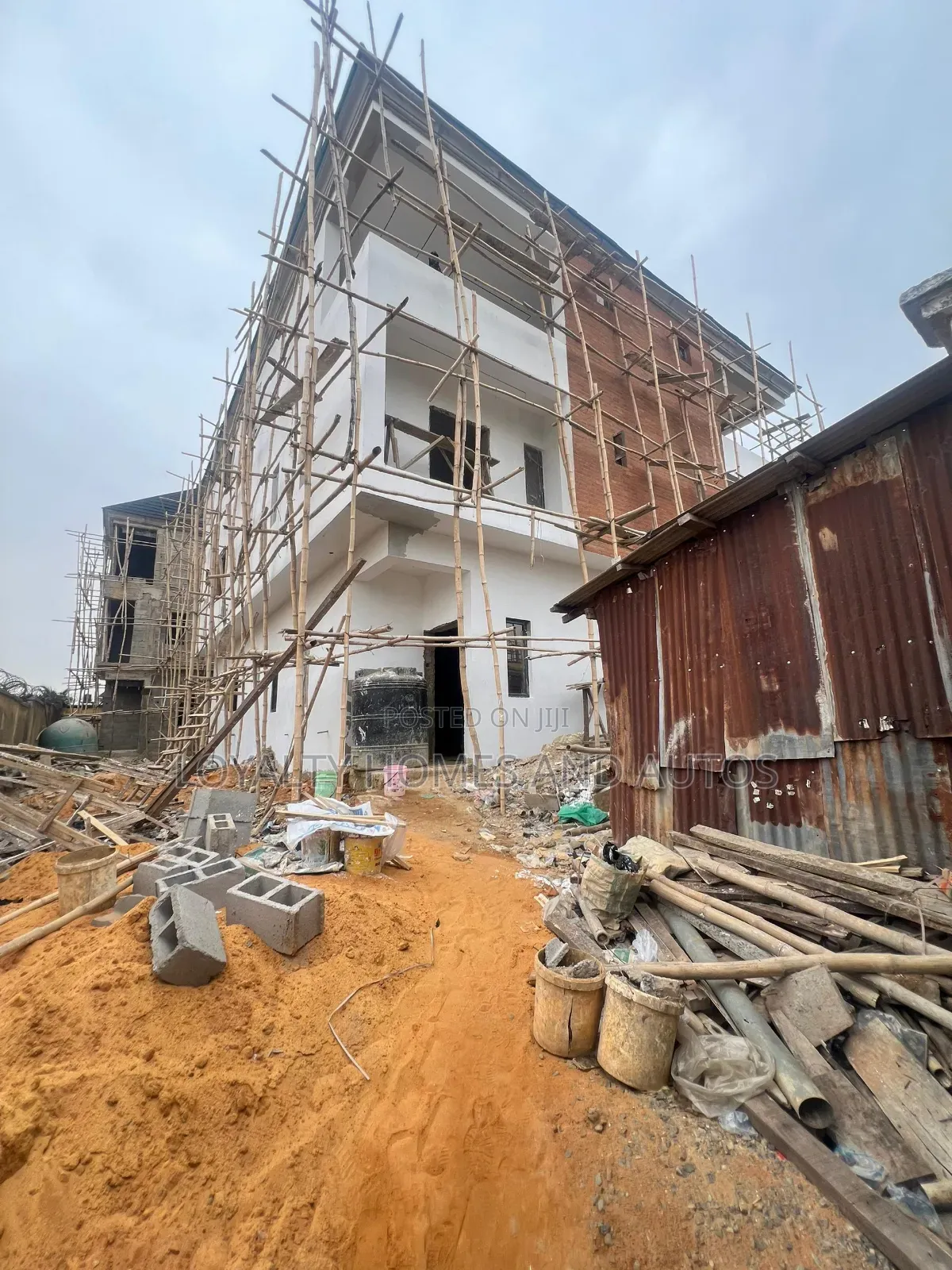 5bdrm Duplex in GRA Phase 1 for sale in GRA Phase 1