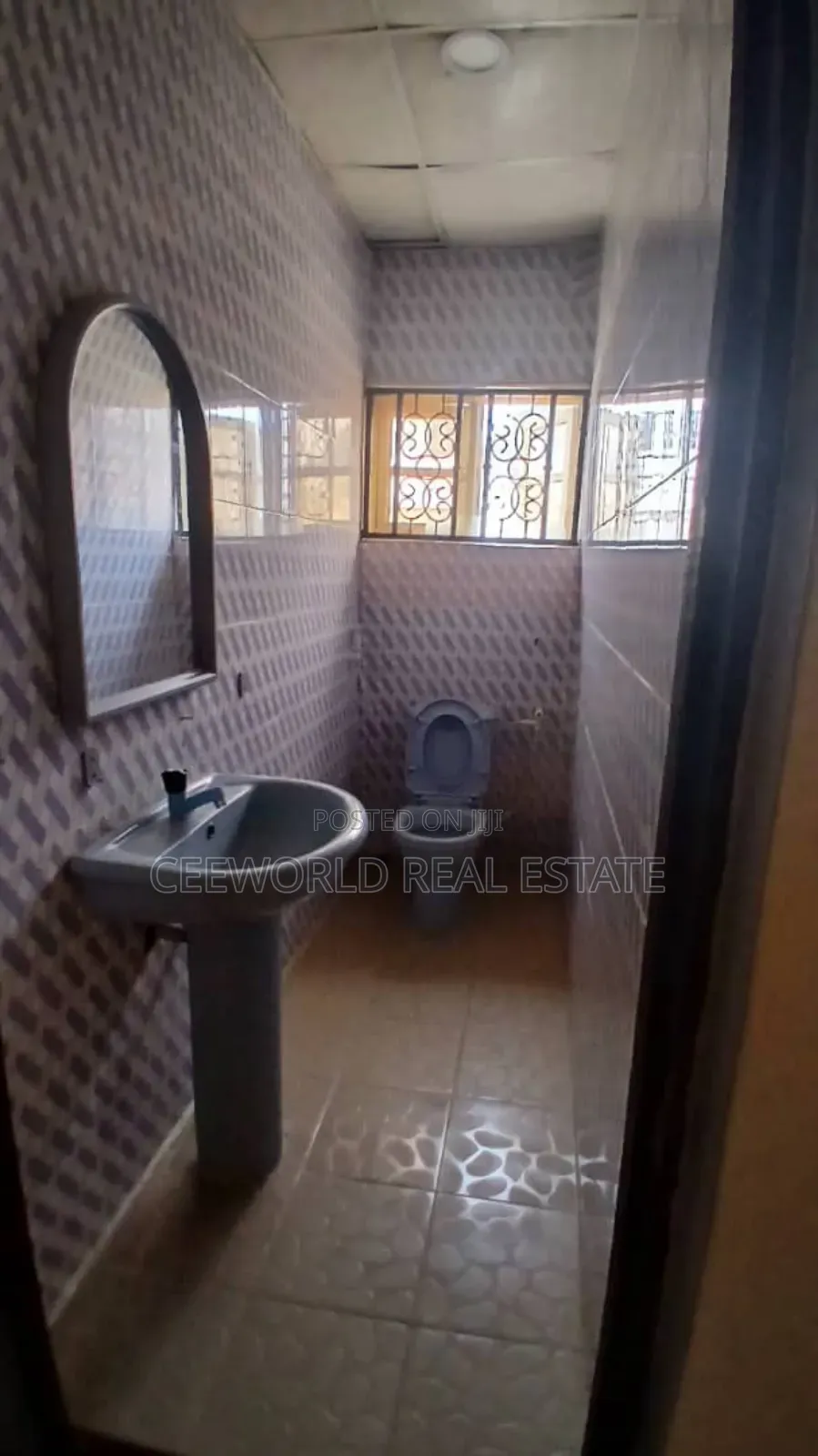 5bdrm Duplex in Oluyole Estate for rent in Oluyole