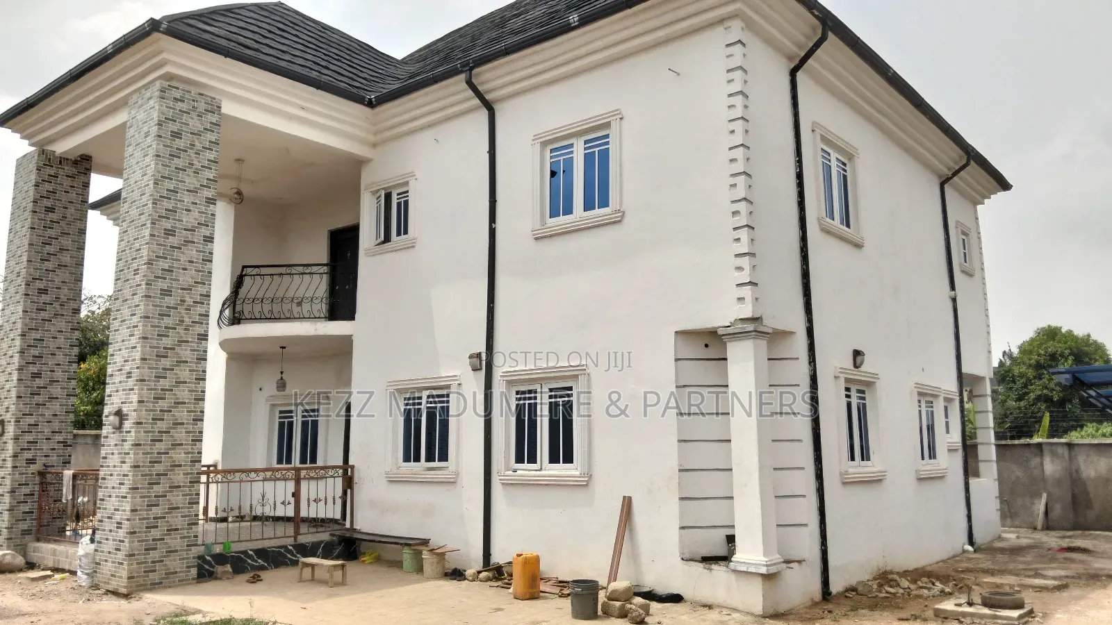 5bdrm Duplex in Inside An Estate, for sale in Umuahia