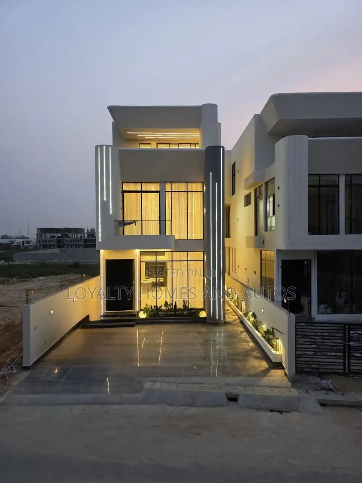 5bdrm House in Lekki Phase 1 for sale in Lekki Phase 1