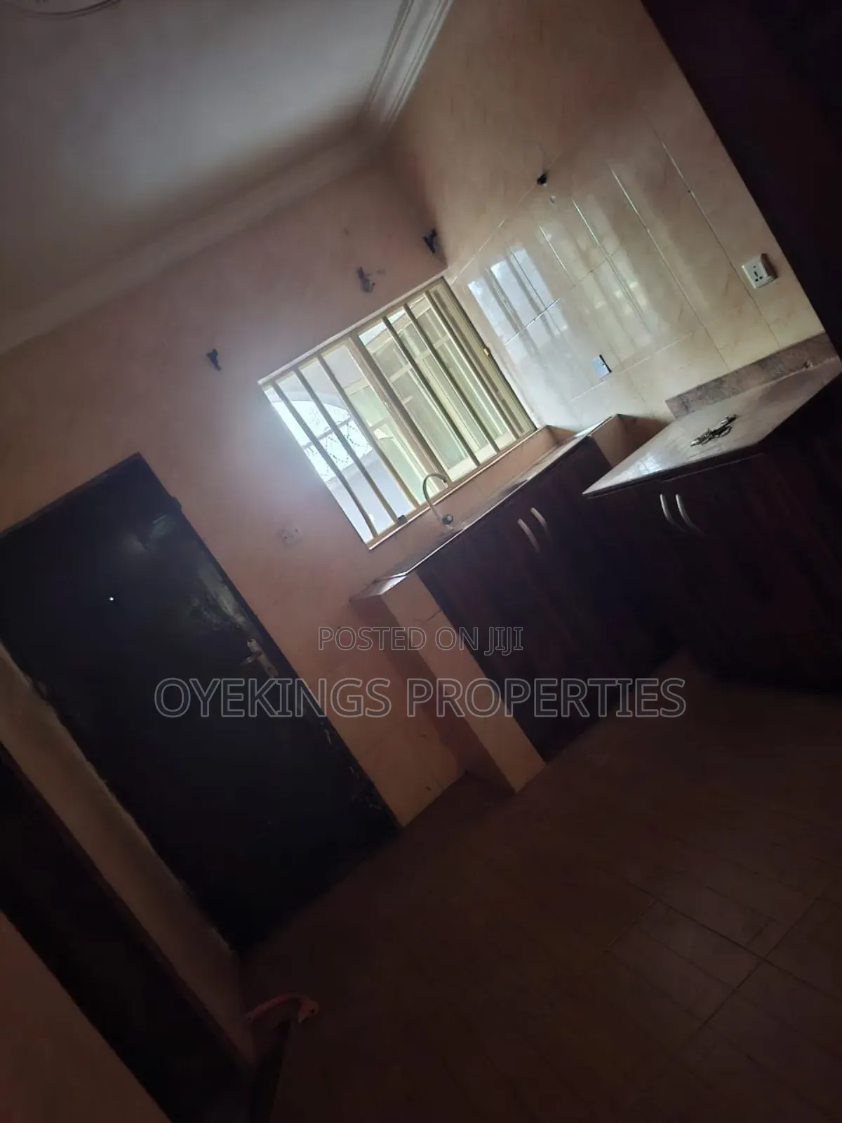 3bdrm Block of Flats in Elebu Oja, Akala Express for rent in Akala Express