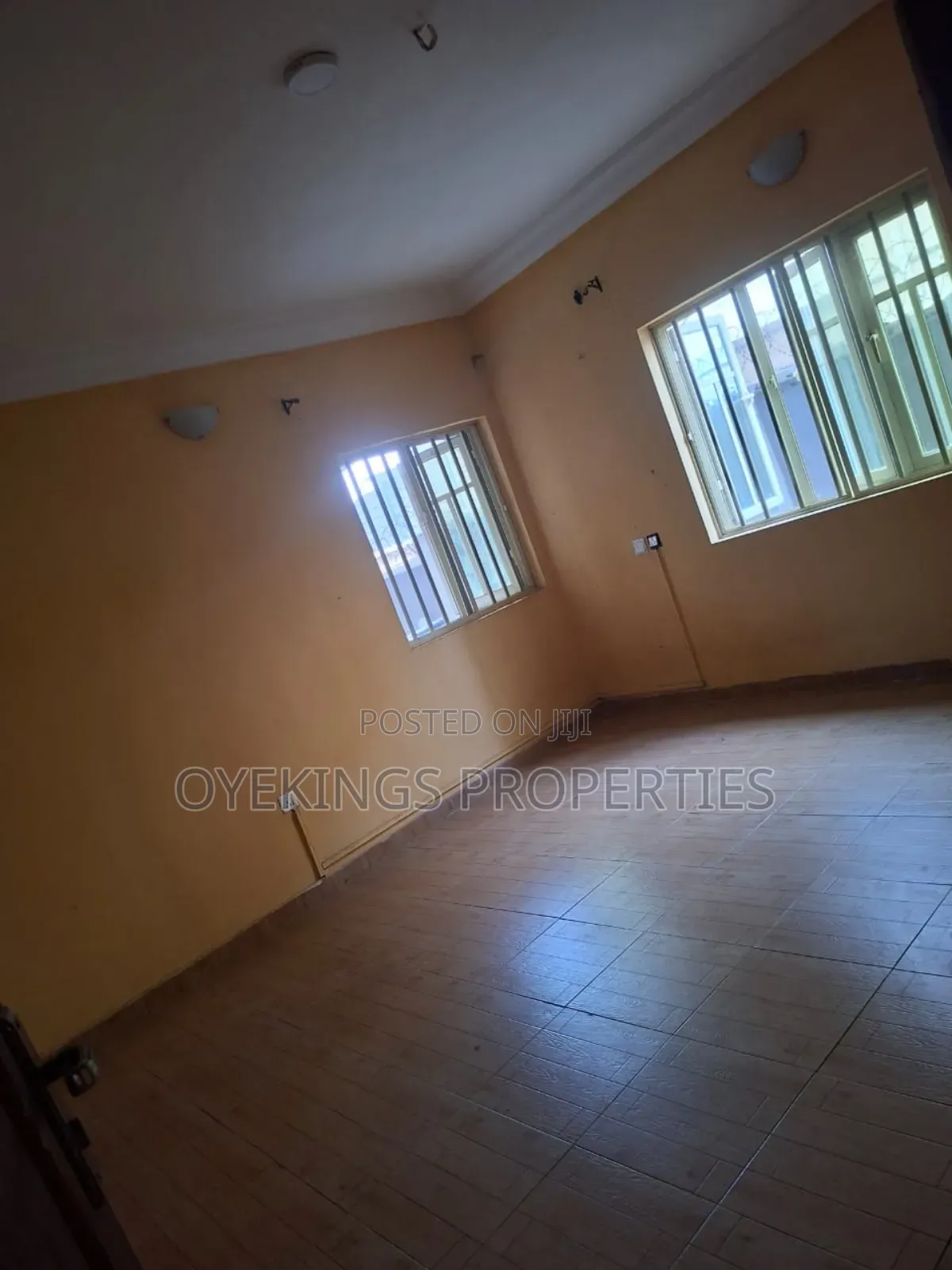 3bdrm Block of Flats in Elebu Oja, Akala Express for rent in Akala Express