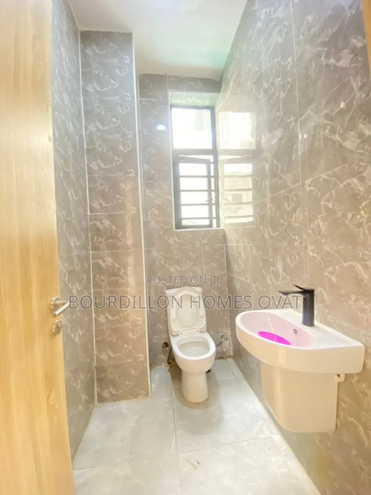 Furnished 2bdrm Apartment in Ikota Villa Estate for sale in Ikota