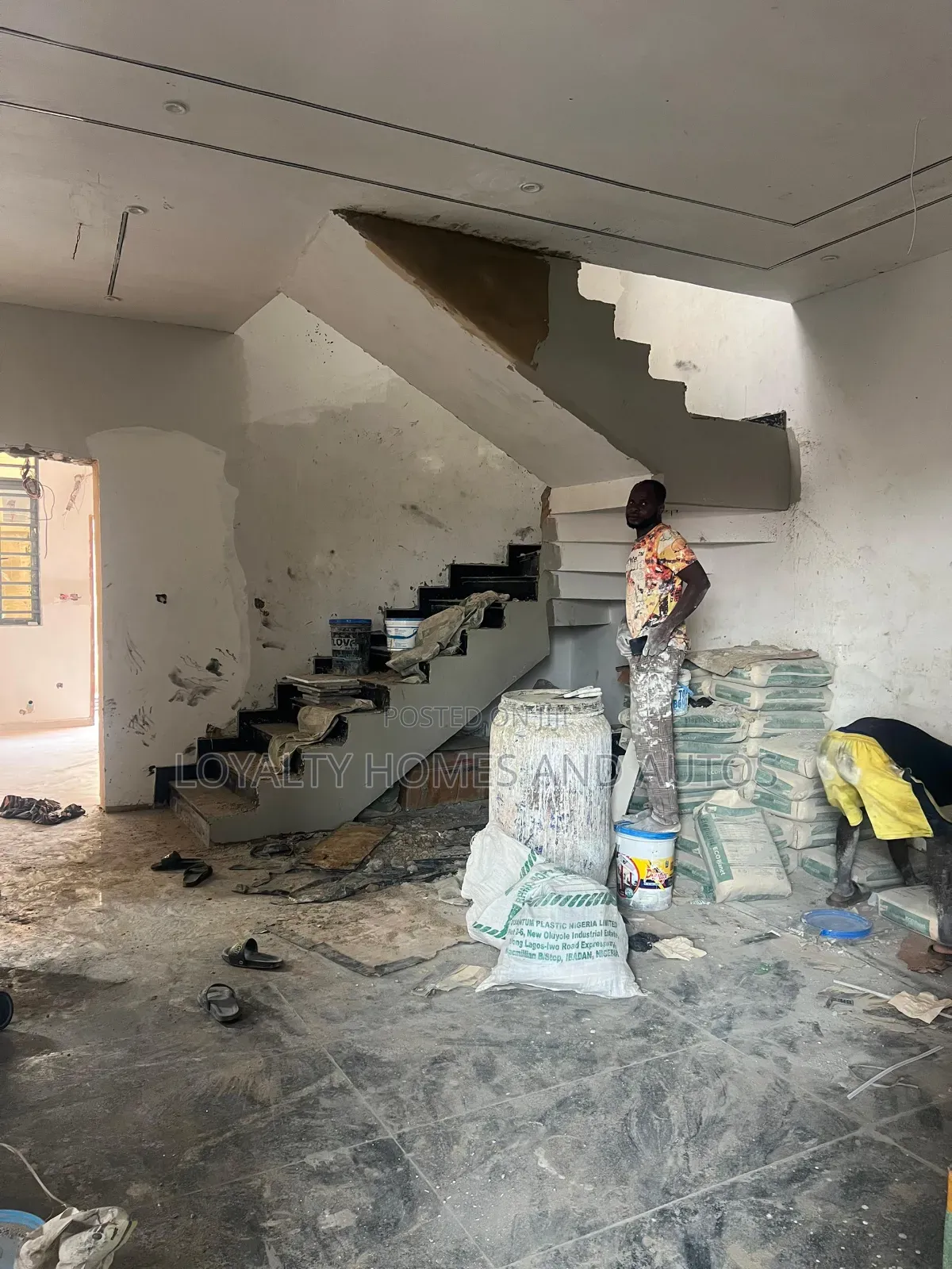 5bdrm House in Omole Phase 1 for sale in Omole Phase 1