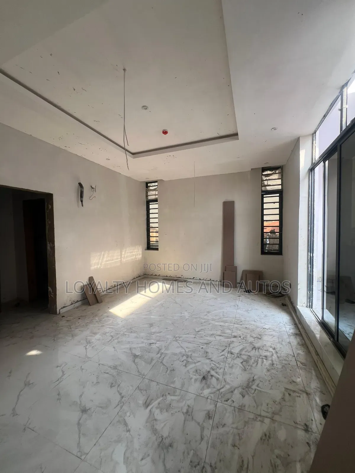 5bdrm House in Omole Phase 1 for sale in Omole Phase 1