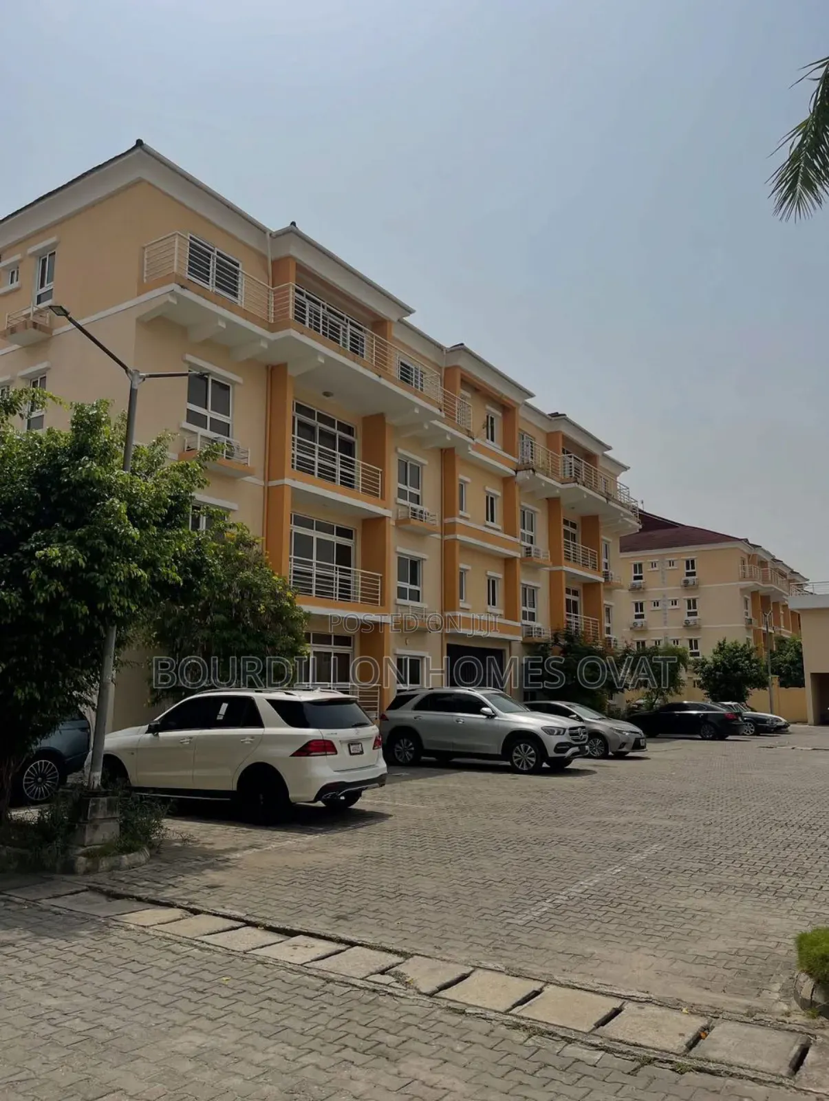 3bdrm Maisonette in Osapa London Lekki for sale in Osapa london