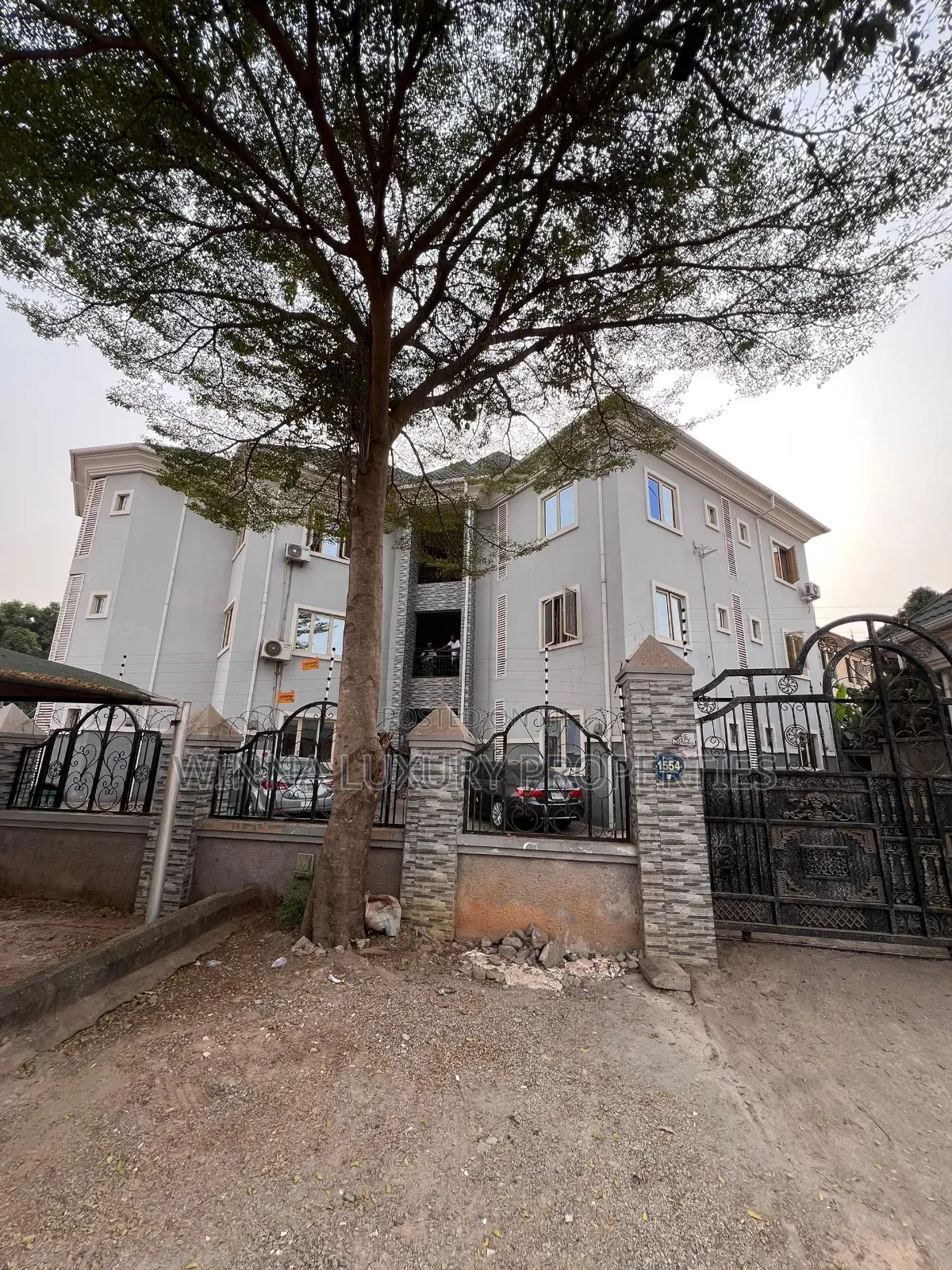 12bdrm Block of Flats in Garki for sale in Garki