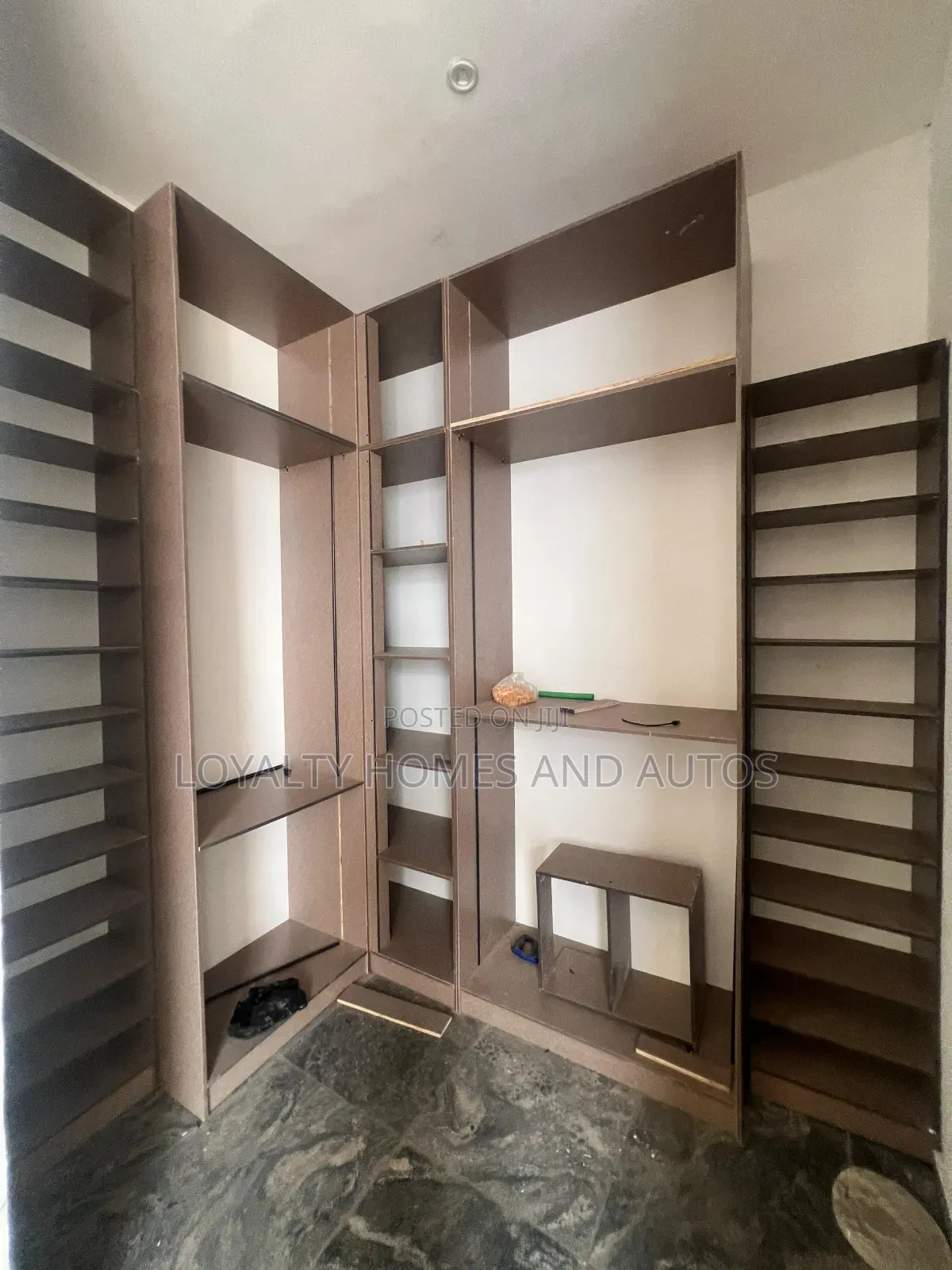 5bdrm House in Nicon Town for sale in Nicon Town