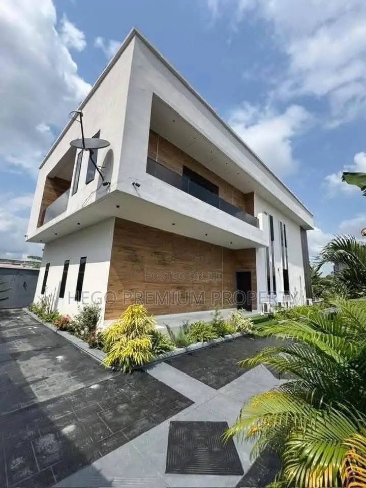 5bdrm Duplex in Majesty Estate, Obio-Akpor for sale in Obio-Akpor