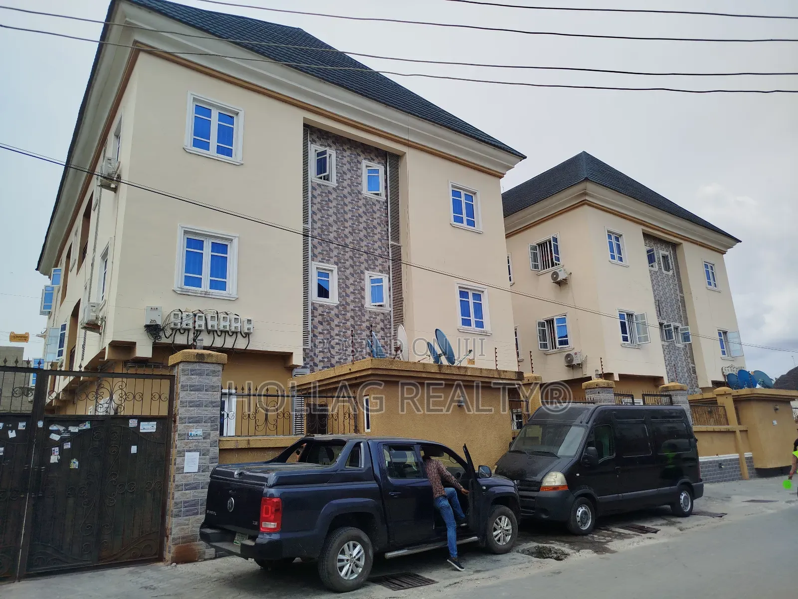 2bdrm Block of Flats in Victory Estate, Ago Palace for sale in Ago Palace