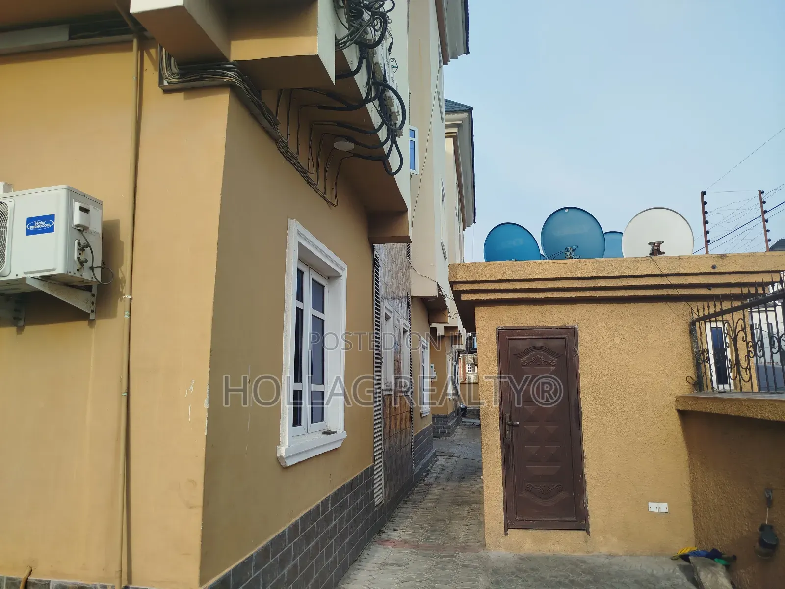 2bdrm Block of Flats in Victory Estate, Ago Palace for sale in Ago Palace