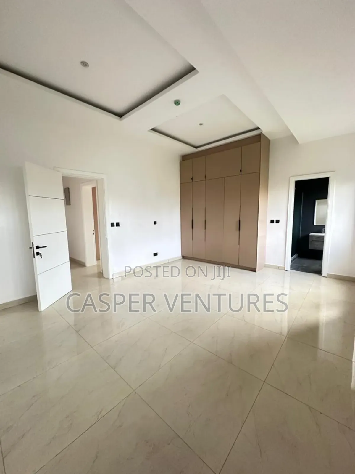 3bdrm Apartment in Kofo Abayomi for sale in Kofo Abayomi