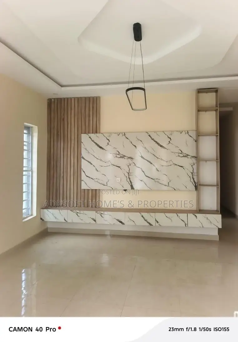 3bdrm Bungalow in Okebadan Estate, for sale in Akobo
