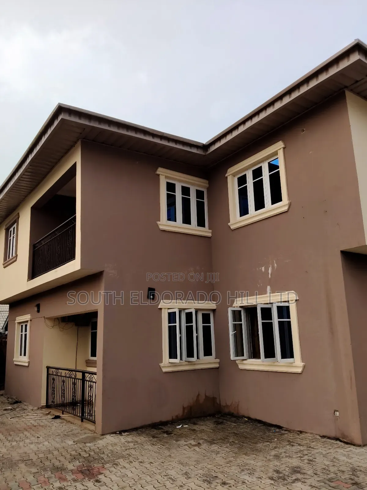 12bdrm Duplex in Awoyaya for sale in Awoyaya