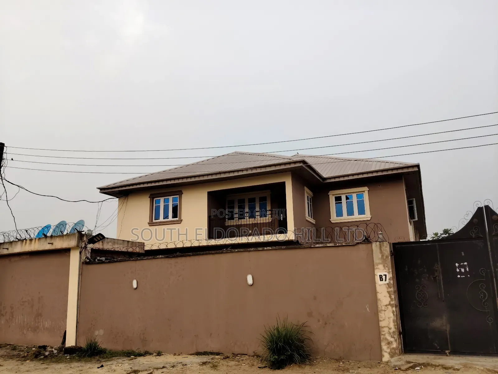 12bdrm Duplex in Awoyaya for sale in Awoyaya