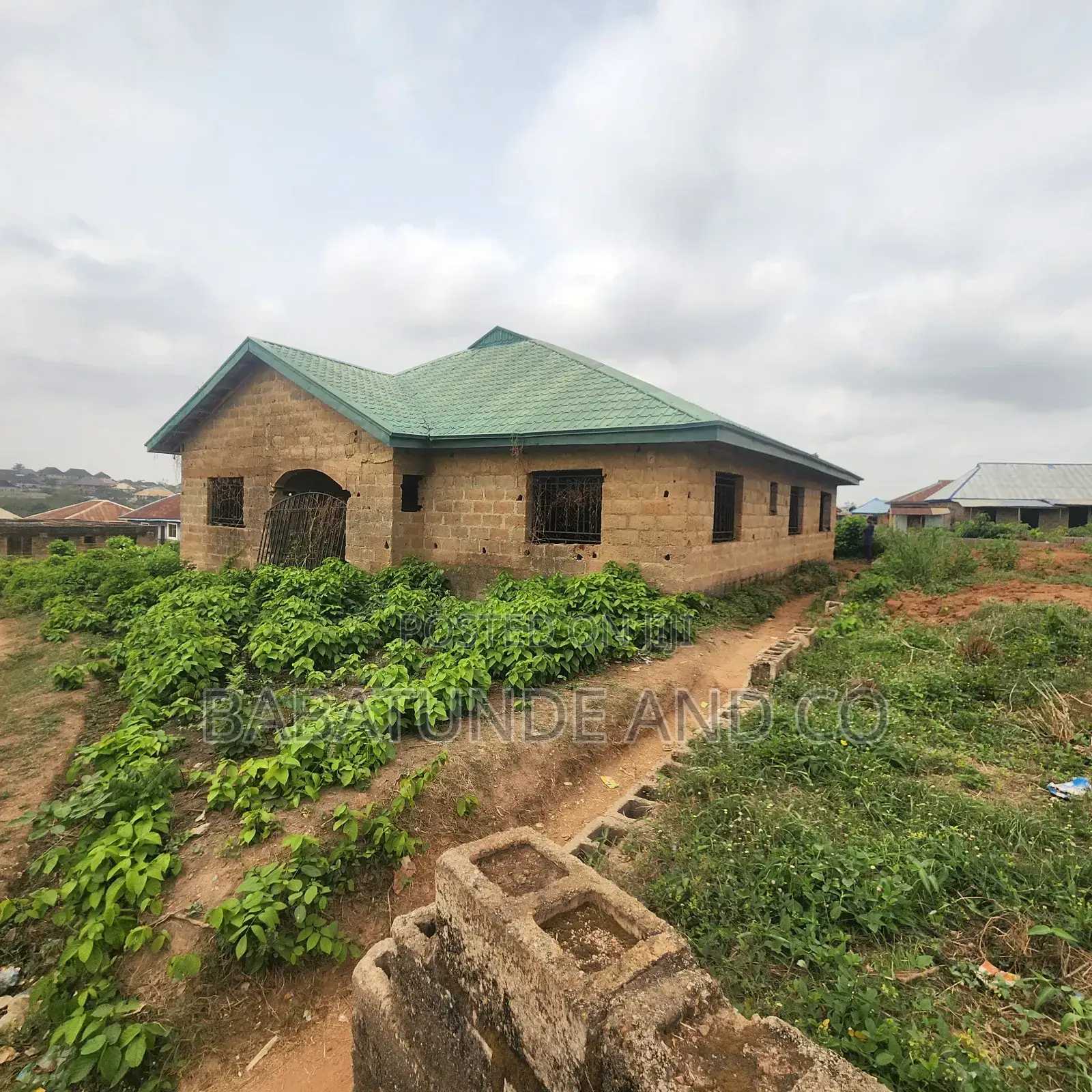 3bdrm Bungalow in Ologuneru for sale in Ologuneru