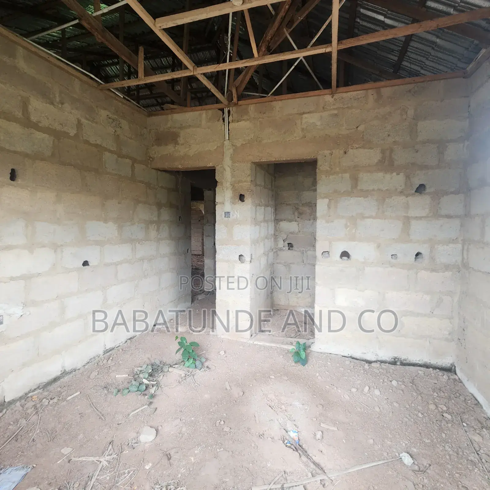 3bdrm Bungalow in Ologuneru for sale in Ologuneru