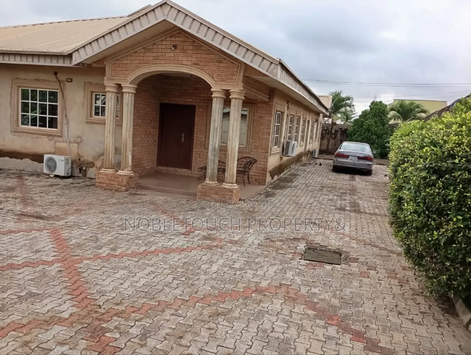4bdrm Bungalow in All Saints College for sale in Ibadan