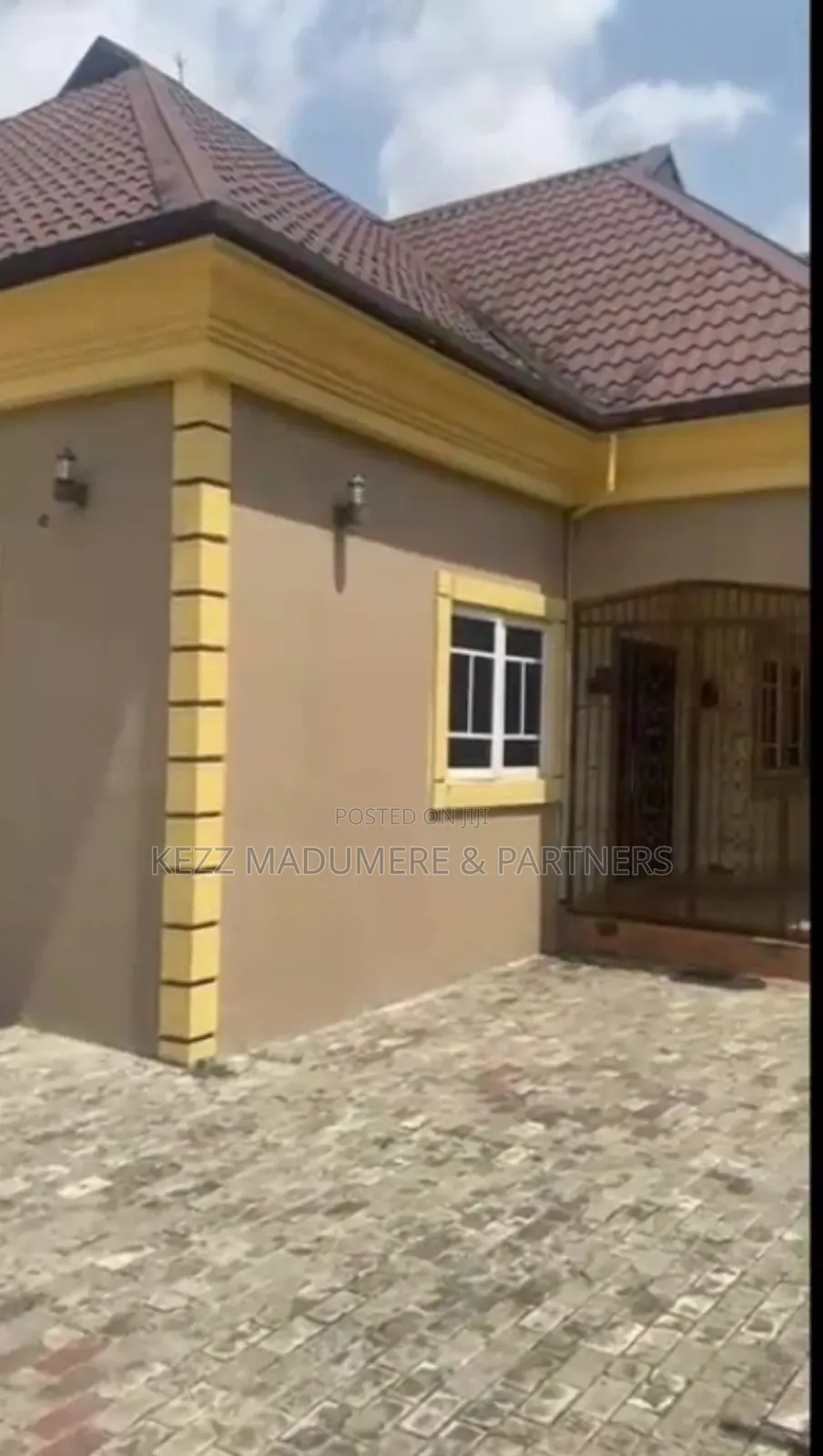 3bdrm Bungalow in Off Sars Road , Port for rent in Port-Harcourt