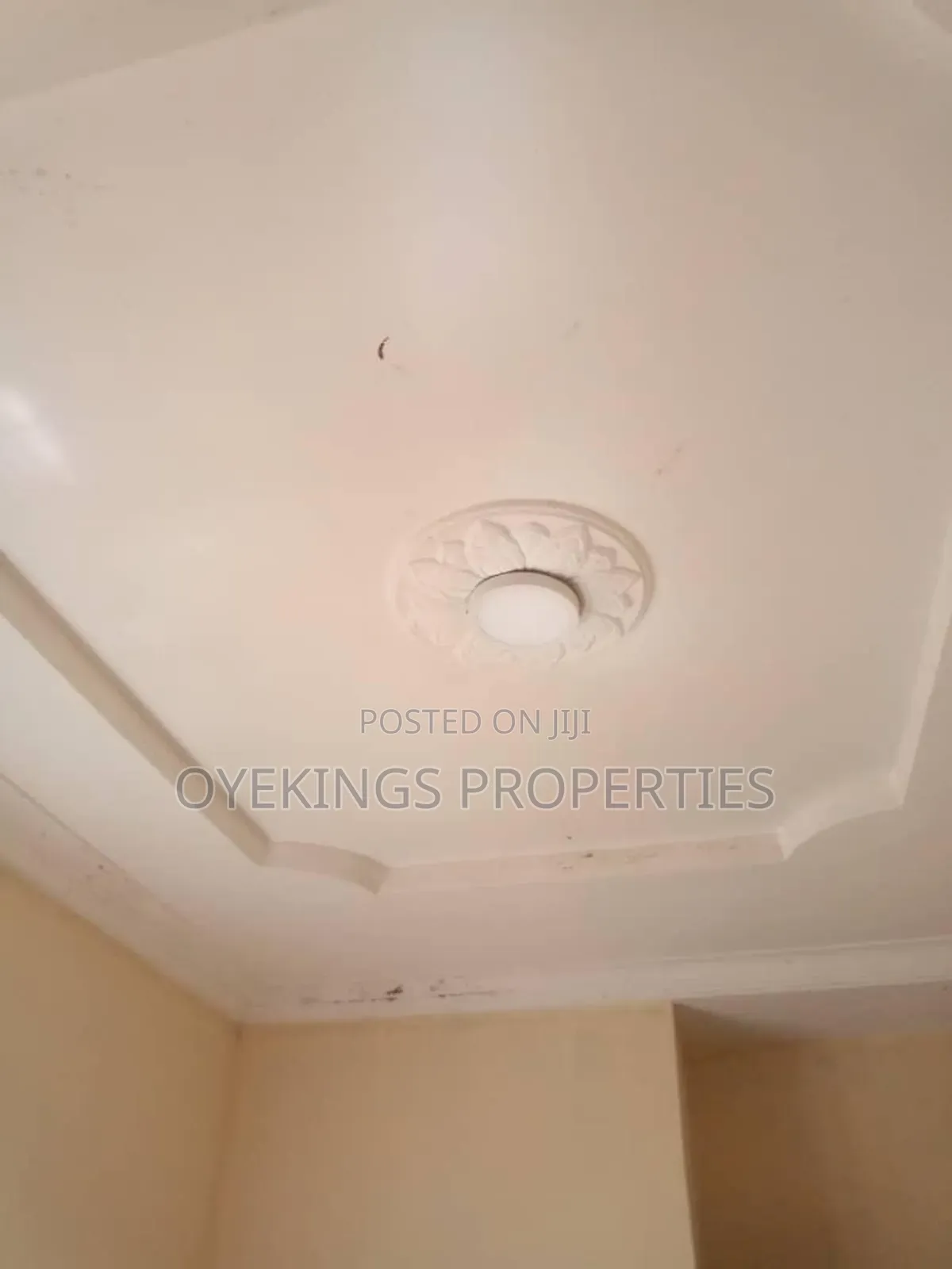 3bdrm Block of Flats in Adeoje, Akala Express for sale in Akala Express