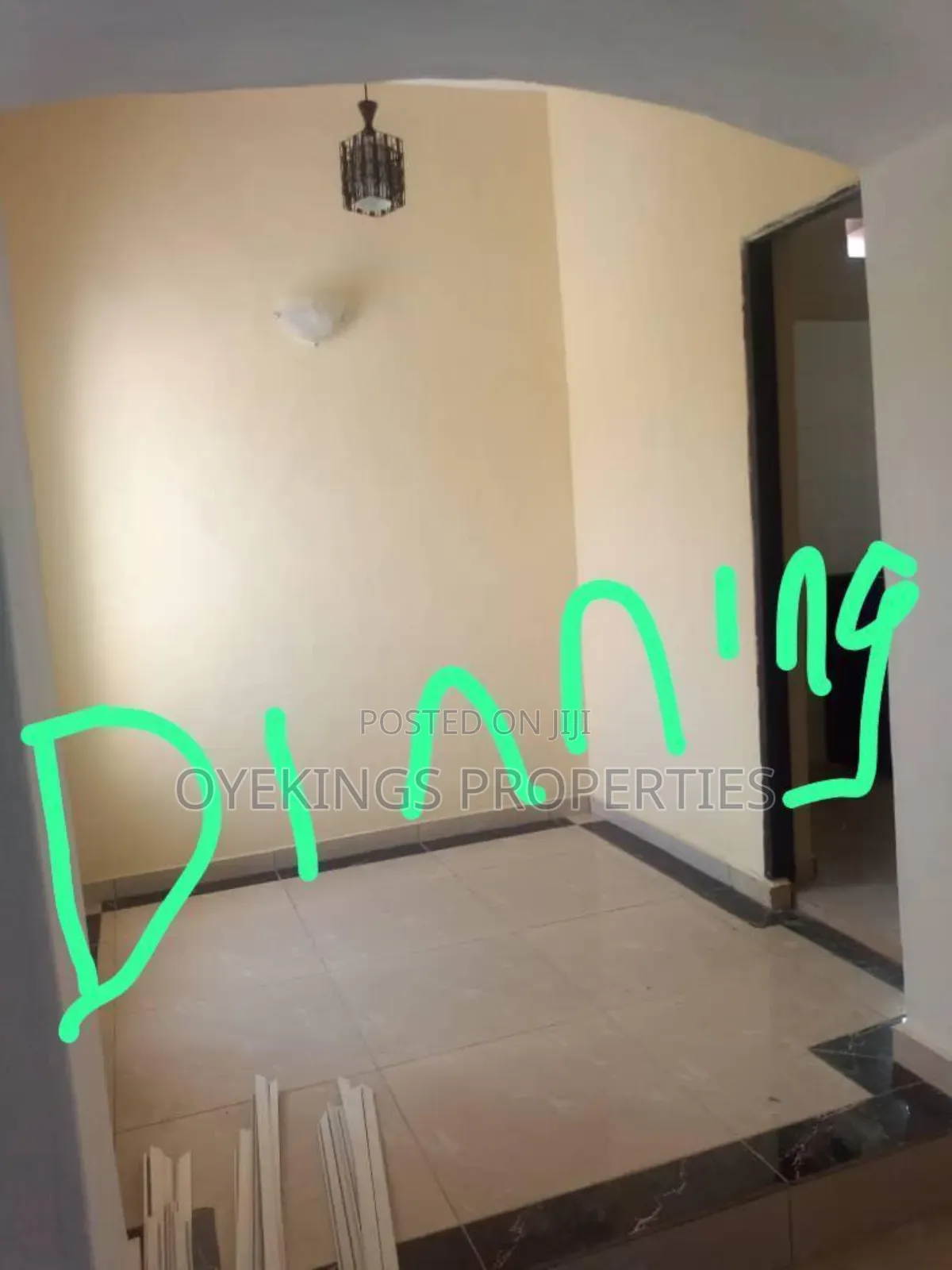 3bdrm Block of Flats in Adeoje, Akala Express for sale in Akala Express