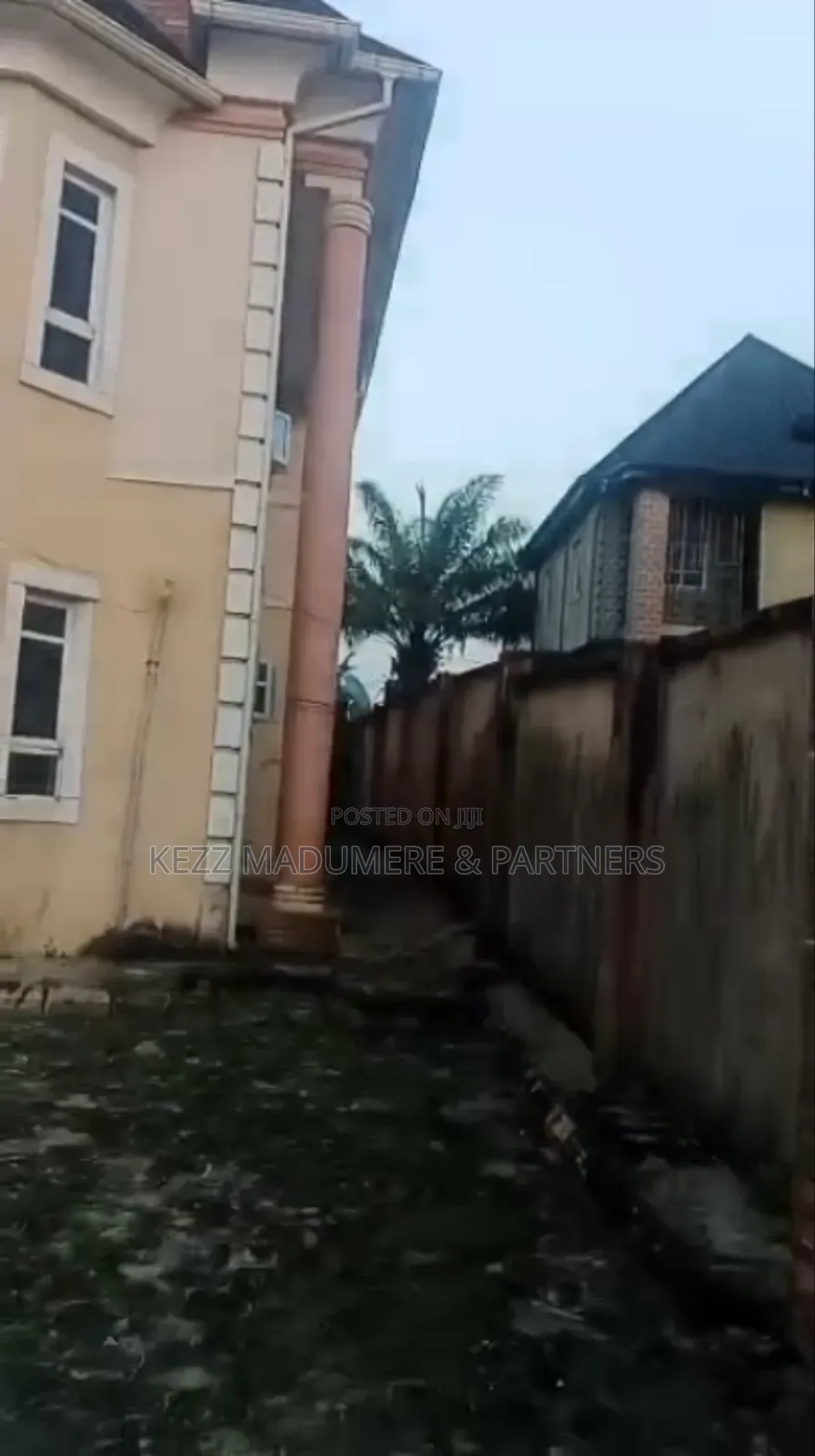 5bdrm Duplex in Amizukwu, Umuahia for sale in Umuahia