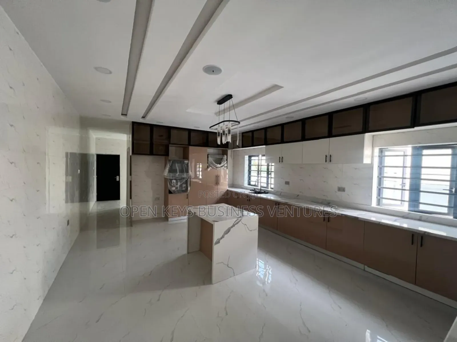 Furnished 5bdrm Duplex in Oluyole for sale in Oluyole Estate