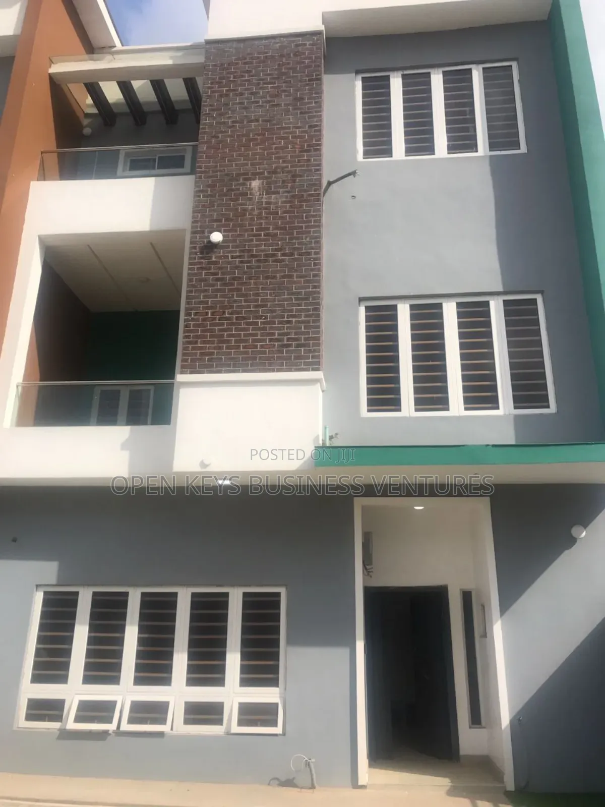 5bdrm Duplex in Iyaganku Gra, Iyanganku for sale in Iyanganku