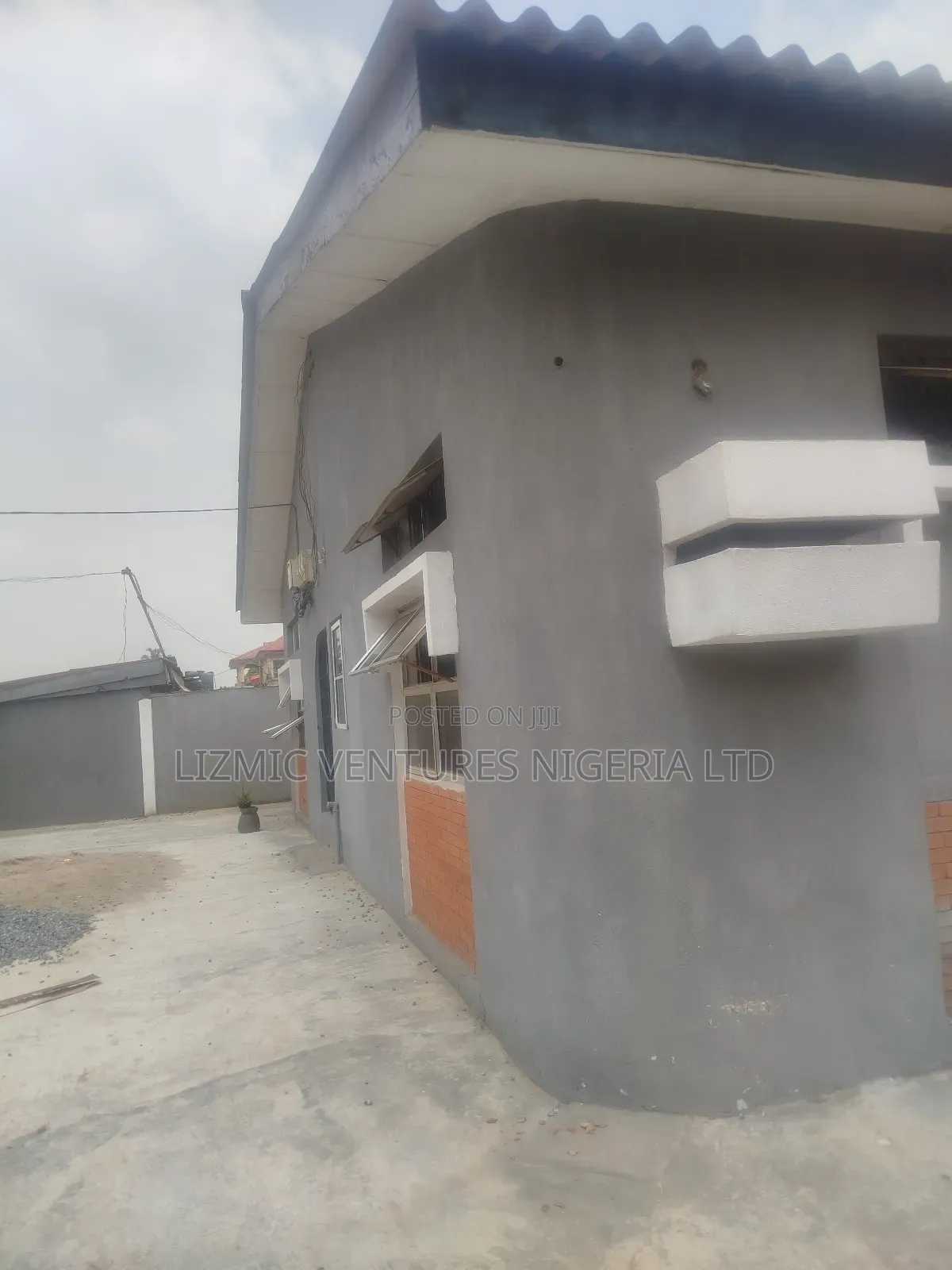 4bdrm Bungalow in Ikotun, Governors Road for sale in Governors Road
