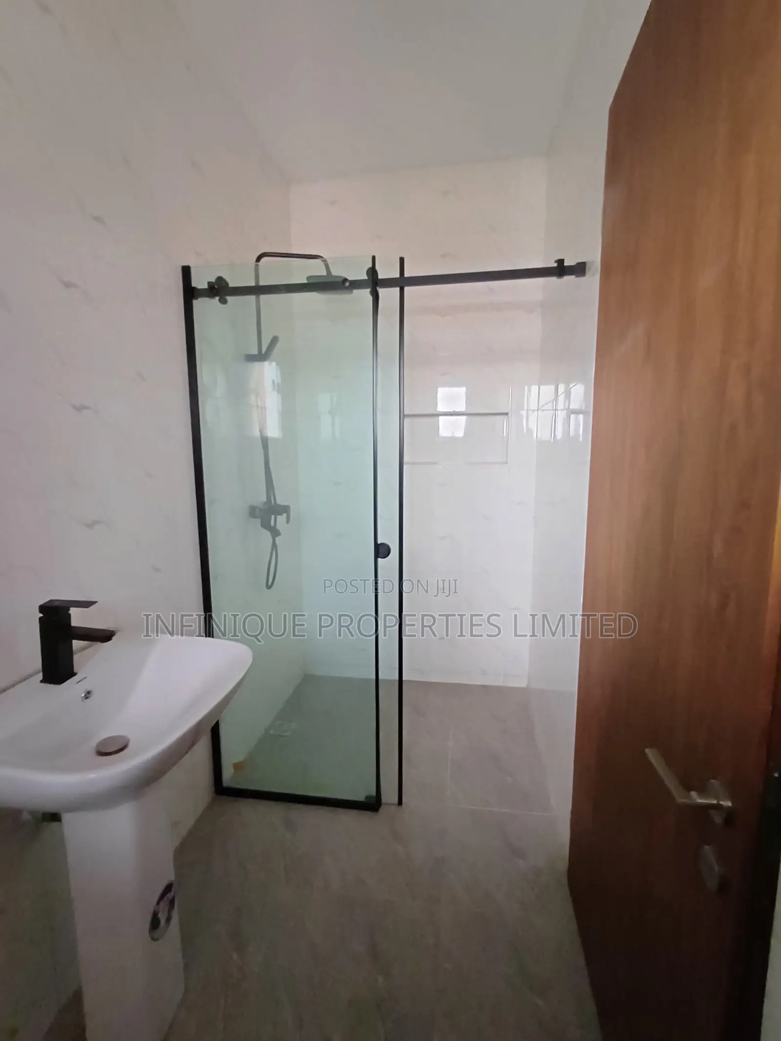 3bdrm Apartment in Lekki Phase 1 for rent in Lekki Phase 1