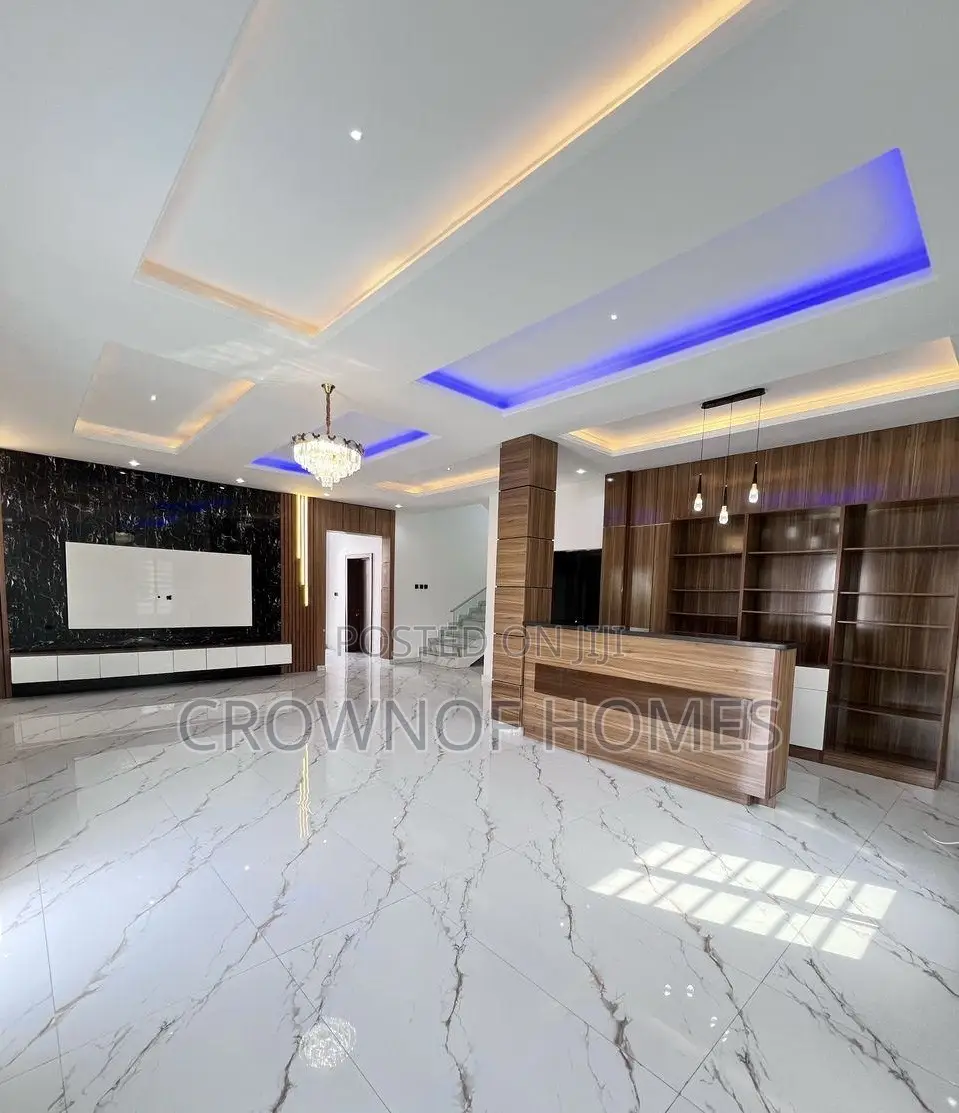 5bdrm Duplex in Sangotedo for sale in Sangotedo