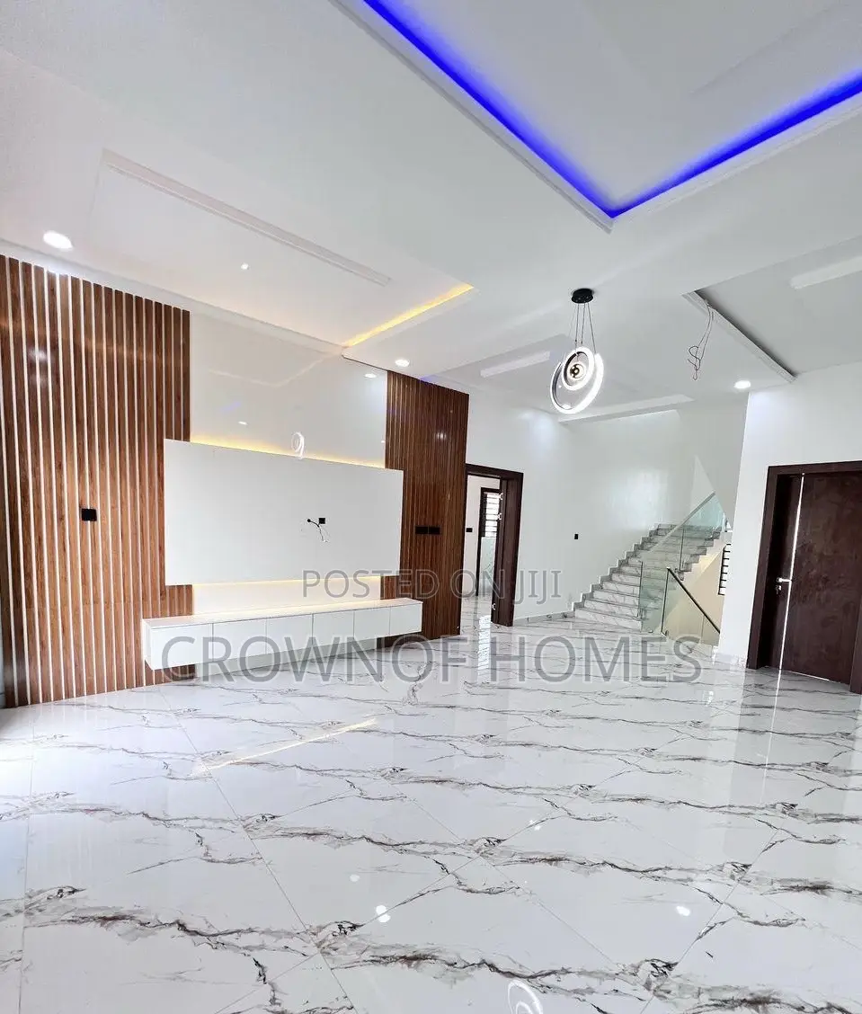 5bdrm Duplex in Sangotedo for sale in Sangotedo