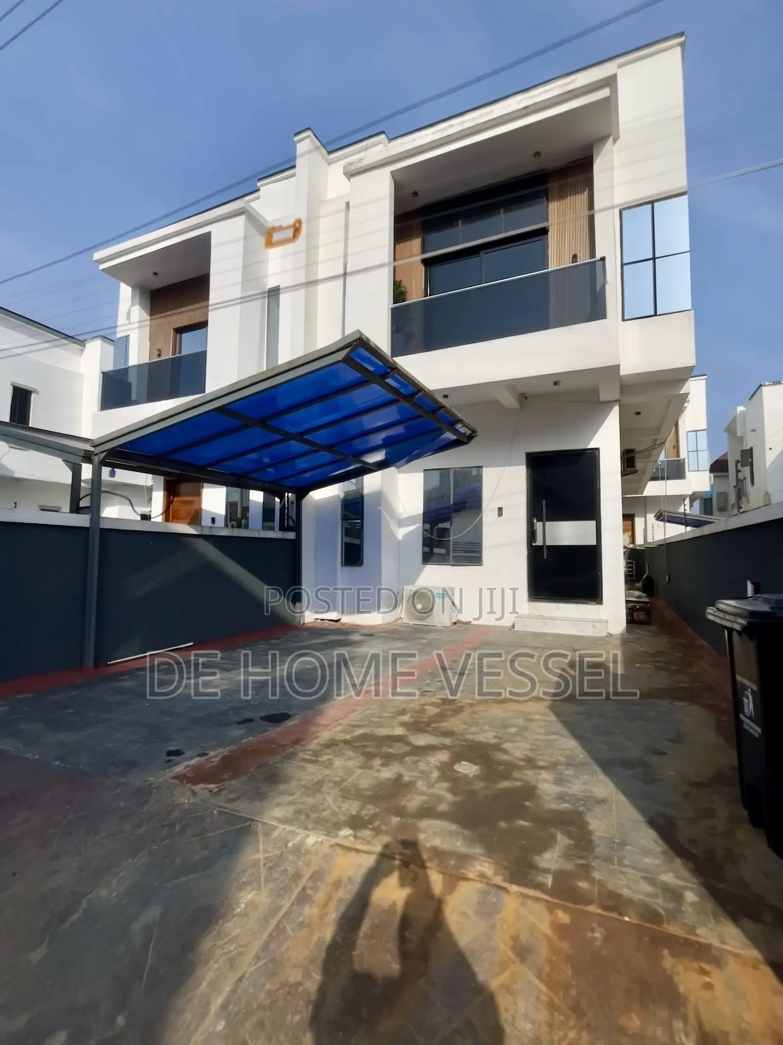 Furnished 4bdrm Duplex in Lekki for sale in Lekki