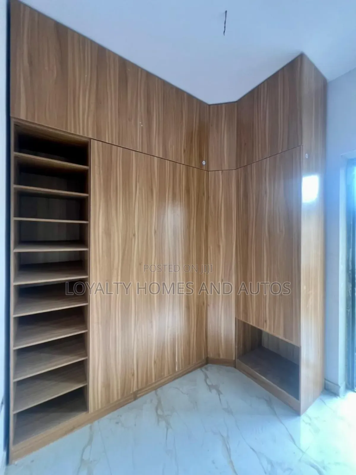 5bdrm Duplex in Omole Phase 2 for sale in Omole Phase 2