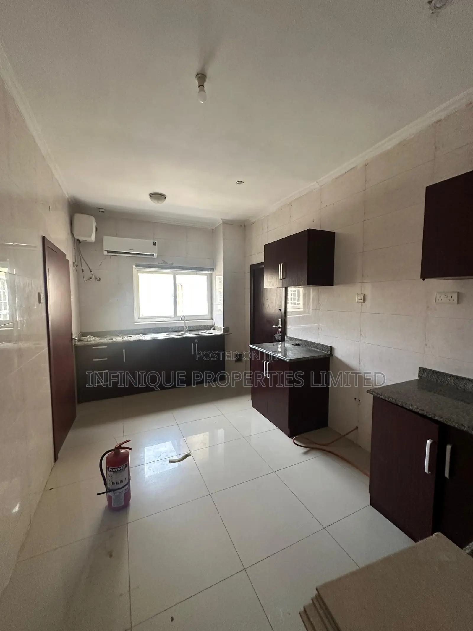 3bdrm Apartment in Bourdillon Court, Chevron for sale in Chevron