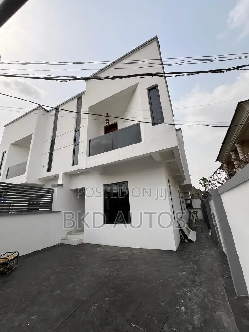 4bdrm Duplex in Gbagada for sale in Gbagada