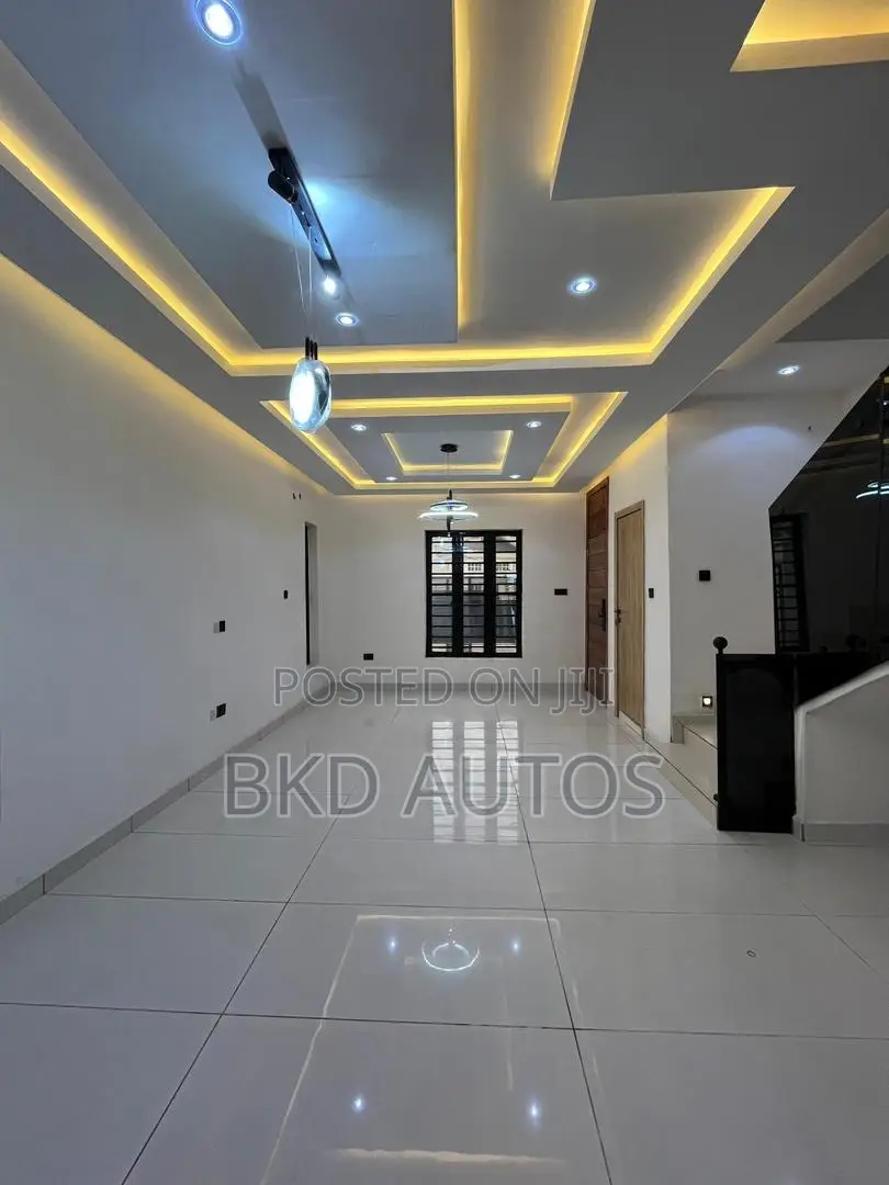 4bdrm Duplex in Gbagada for sale in Gbagada