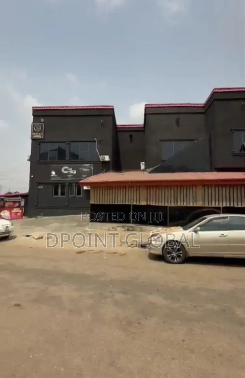 Lounge With Club and Rooms in Agege in Agege