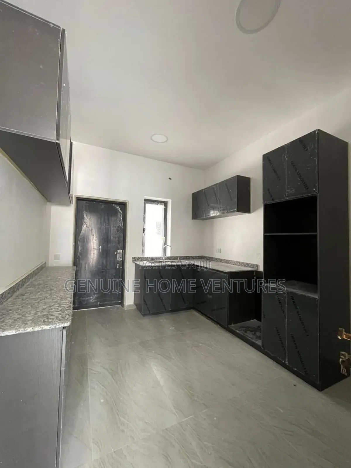 4bdrm Duplex in Lekki Phase 1 for sale in Lekki Phase 1