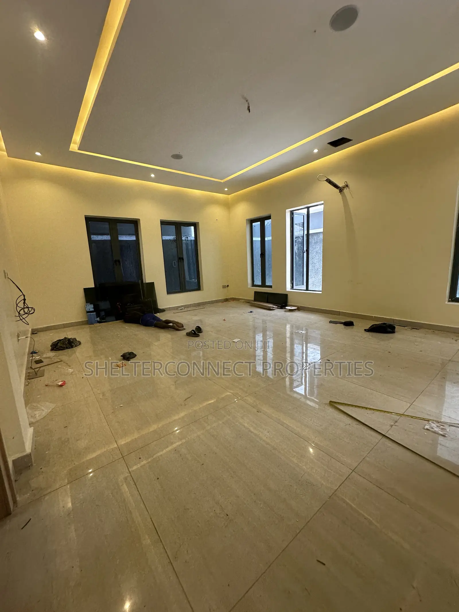 6bdrm Duplex in Lekki Phase 1 for sale in Lekki Phase 1