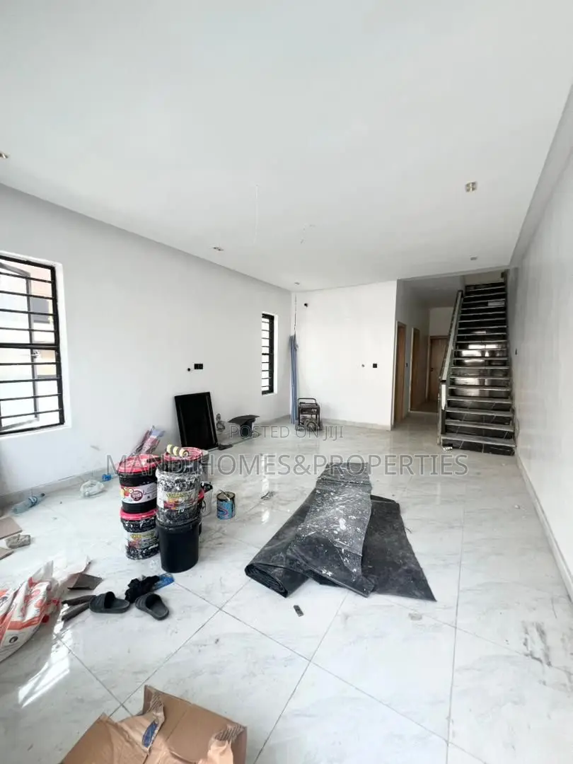 4bdrm Duplex in Lekki for sale in Lekki