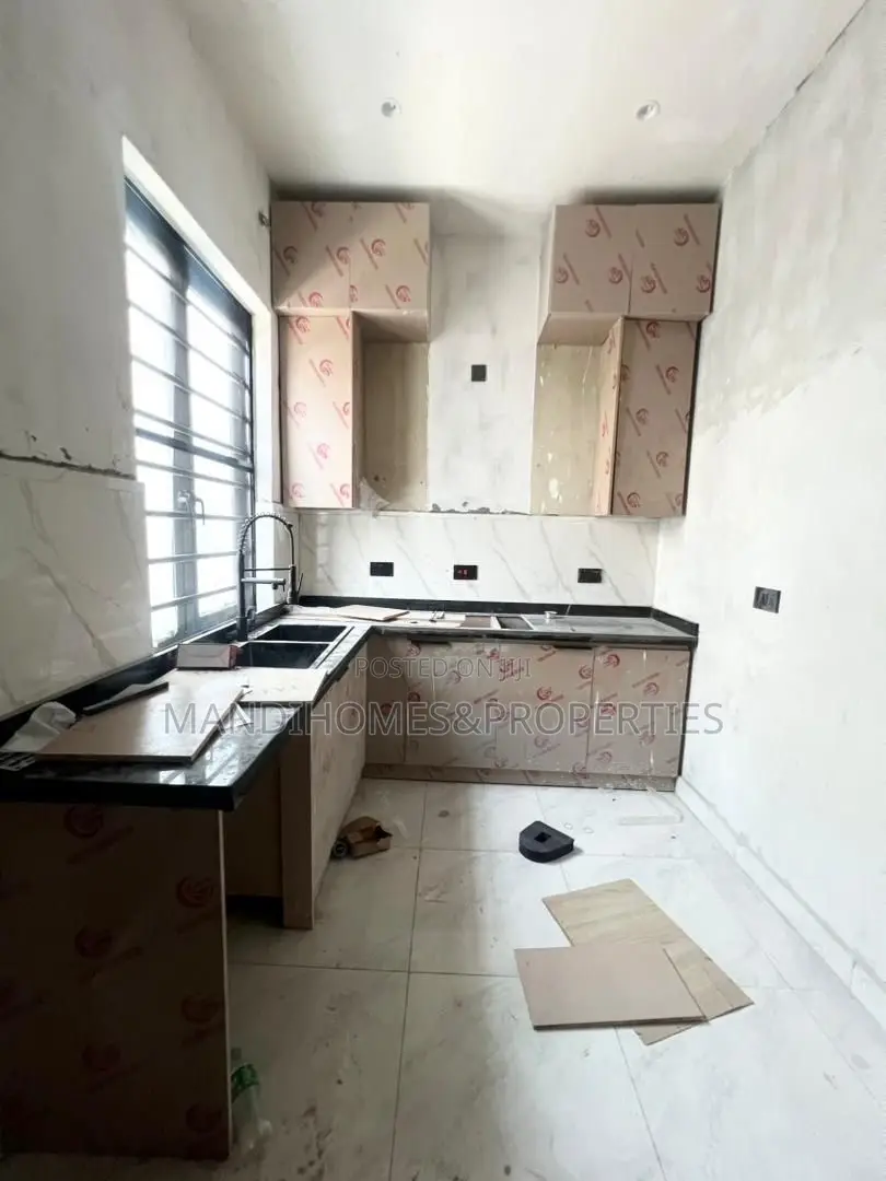 4bdrm Duplex in Lekki for sale in Lekki