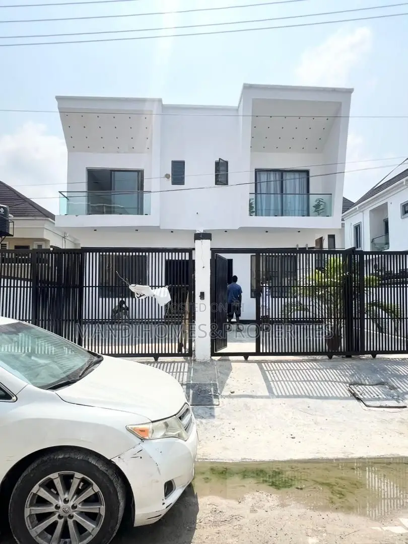4bdrm Duplex in Lekki for sale in Lekki