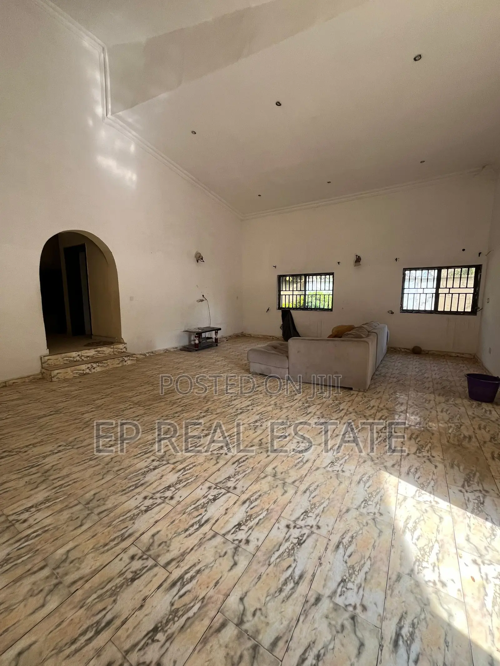 5bdrm House in Kaura for sale in Kaura
