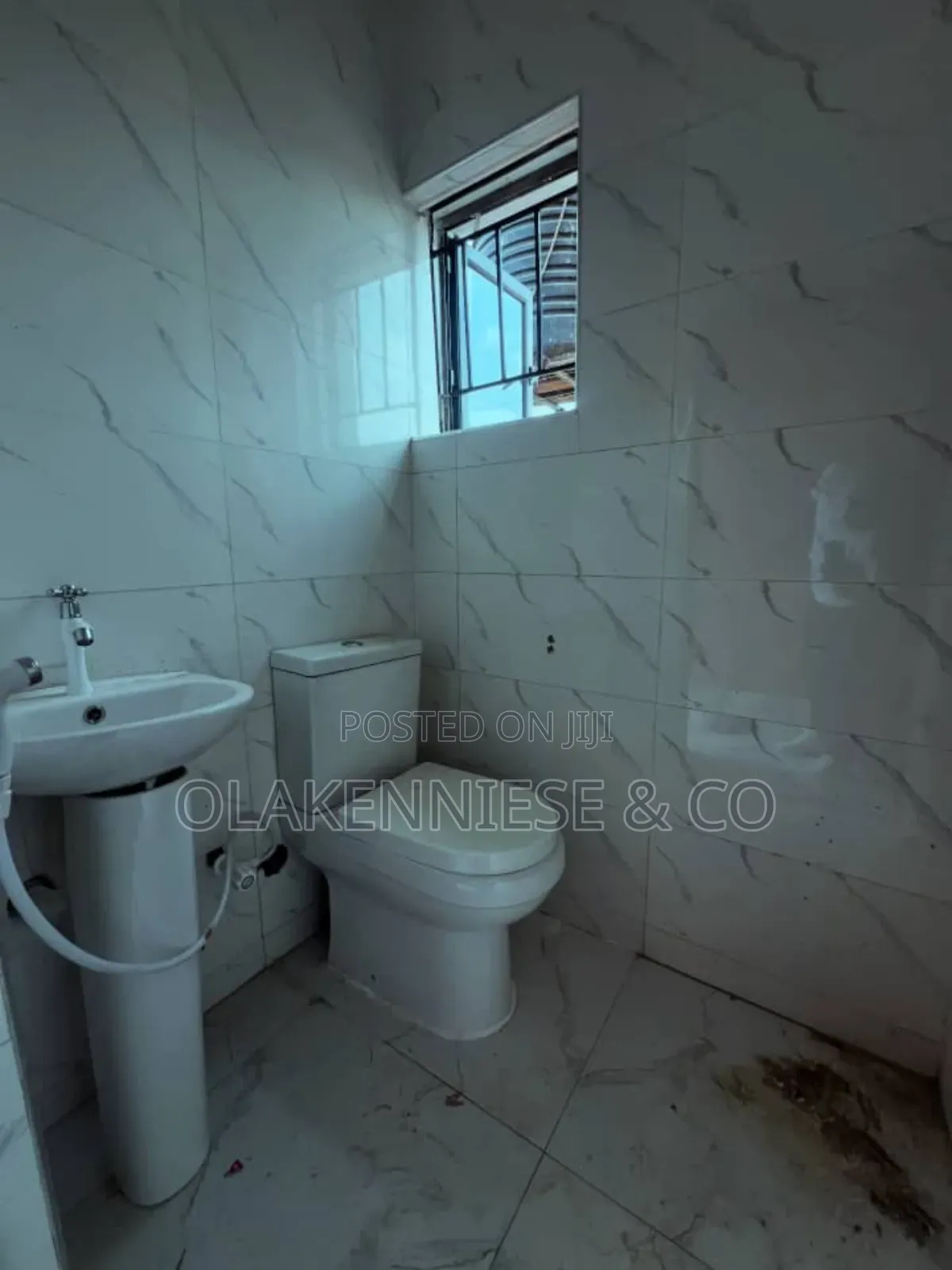 5bedroom Fully Detached House + 6rms Bq in Bode Thomas