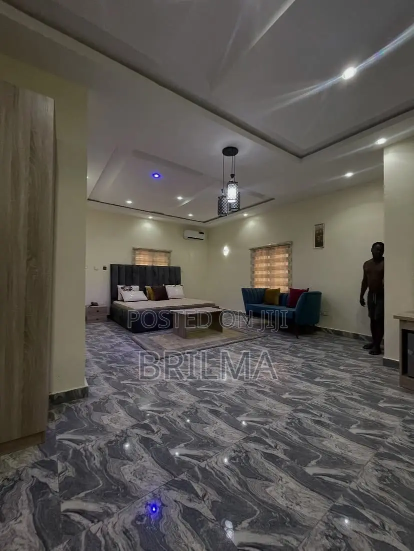 Furnished 2bdrm Block of Flats in Jahi for sale in Jahi