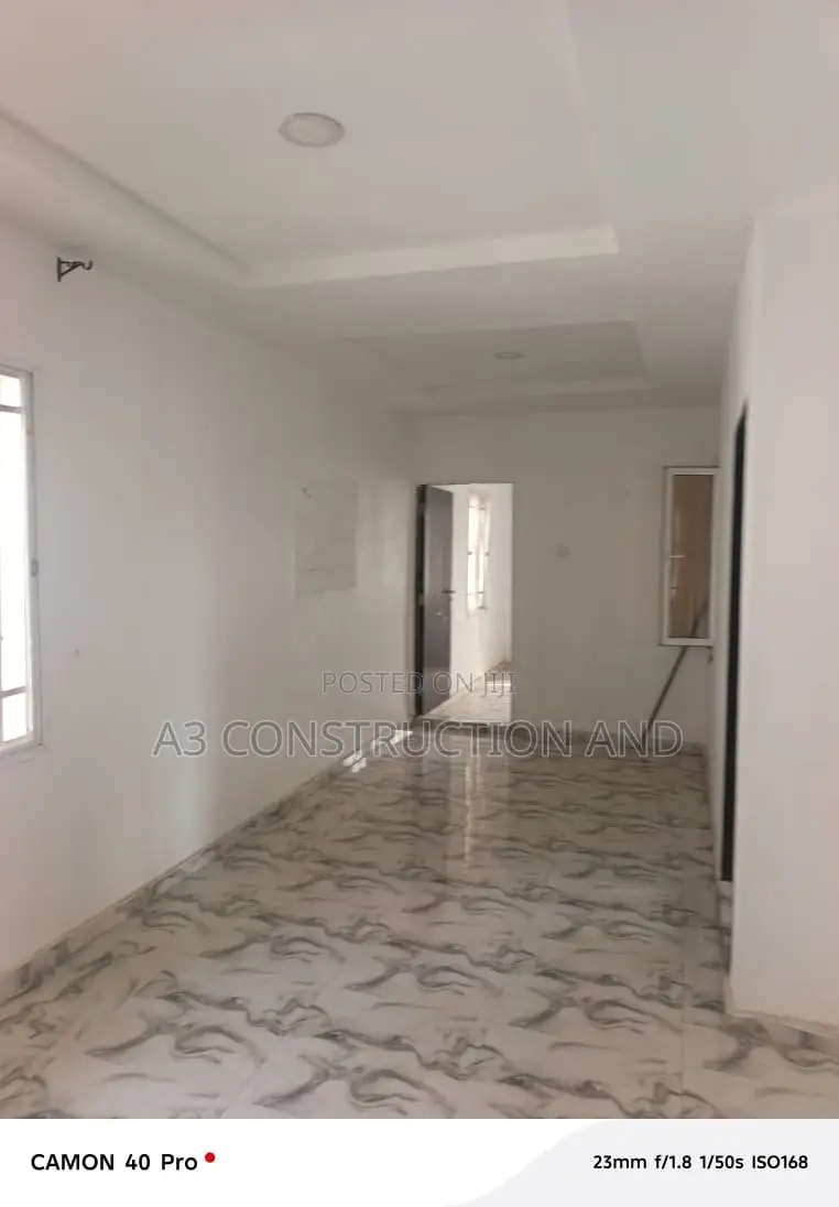 2bdrm Block of Flats in Okebadan Estate for rent in Akobo