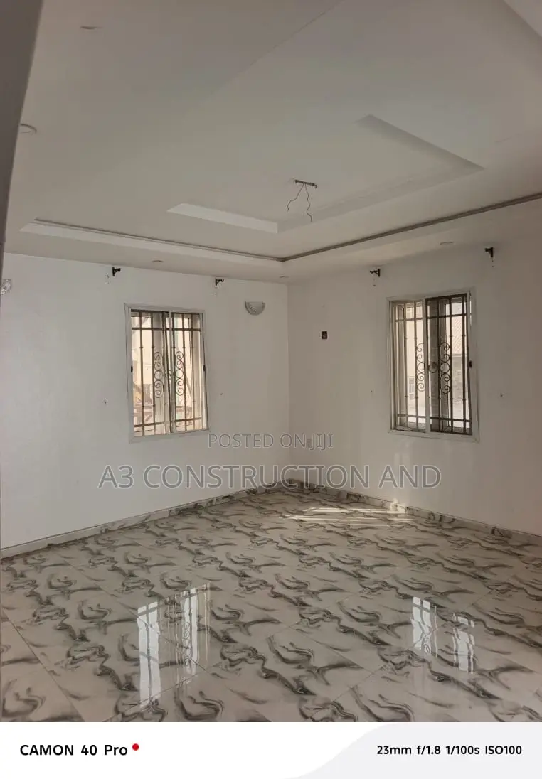2bdrm Block of Flats in Okebadan Estate for rent in Akobo