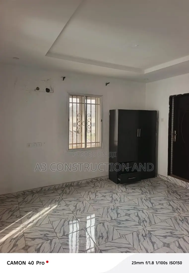 2bdrm Block of Flats in Okebadan Estate for rent in Akobo