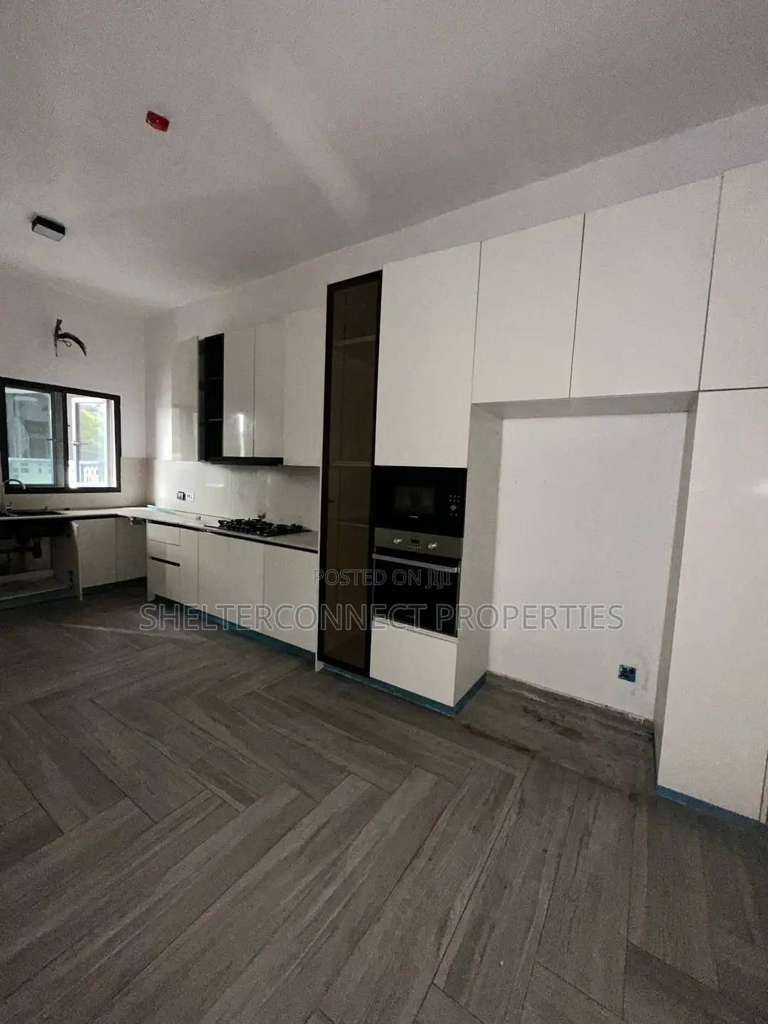 4bdrm Apartment in Lekki Phase 1 for rent in Lekki Phase 1